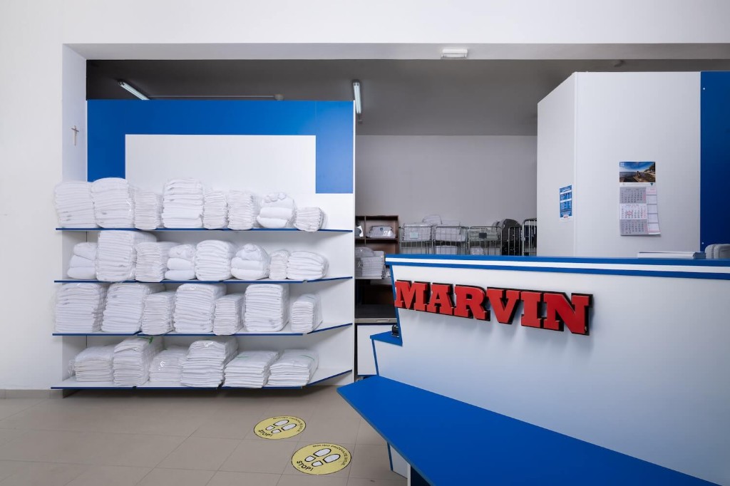 Marvin praonica - recepcija i posloženo čisto rublje